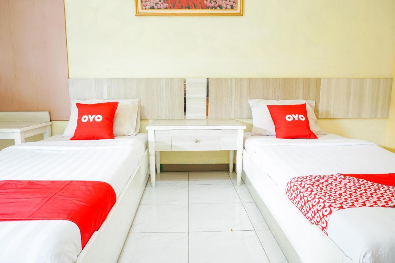 Oyo 2085 Chrysanta Hotel Бандунг Екстер'єр фото